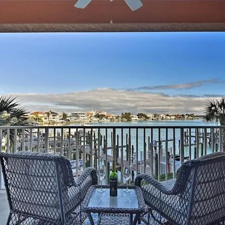 8 Min Walk To Beach, Pool, Hot Tub